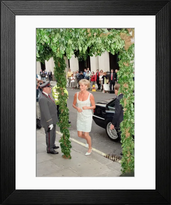 Framed Print : Diana, Princess of Wales arrives for a private viewing and reception at Christies in Framed Print : Diana, Princess of Wales arrives for a private viewing and reception at Christies in