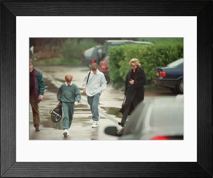 Framed Print : Princess Diana with her two sons Prince Harry (left) and Prince William (centre Framed Print : Princess Diana with her two sons Prince Harry (left) and Prince William (centre