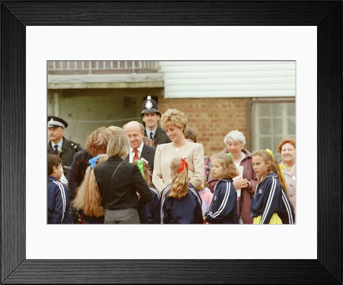 Framed Print : HRH The Princess of Wales, Princess Diana, visits Oxford today
