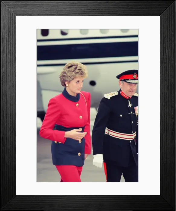 Framed Print : HRH The Princess of Wales, Princess Diana, arrives at Ringway, Manchester Airport Framed Print : HRH The Princess of Wales, Princess Diana, arrives at Ringway, Manchester Airport