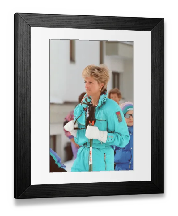 Framed Print : HRH The Princess of Wales, Princess Diana, enjoys a ski holiday in Lech, Austria Framed Print : HRH The Princess of Wales, Princess Diana, enjoys a ski holiday in Lech, Austria