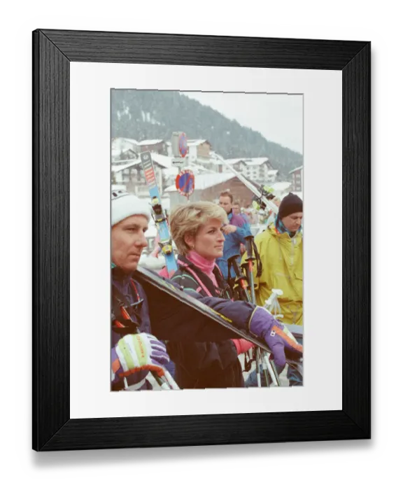Framed Print : HRH The Princess of Wales, Princess Diana, enjoys a ski holiday in Lech, Austria Framed Print : HRH The Princess of Wales, Princess Diana, enjoys a ski holiday in Lech, Austria