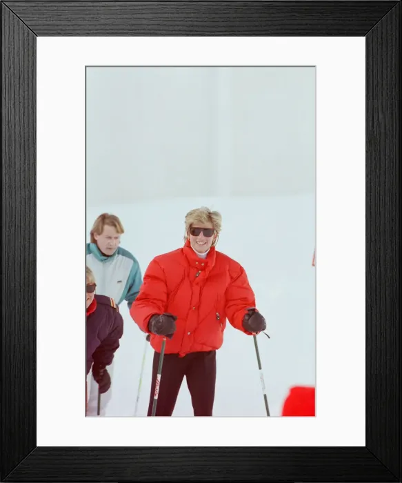 Framed Print : HRH The Princess of Wales, Princess Diana, enjoys a ski holiday in Lech, Austria Framed Print : HRH The Princess of Wales, Princess Diana, enjoys a ski holiday in Lech, Austria