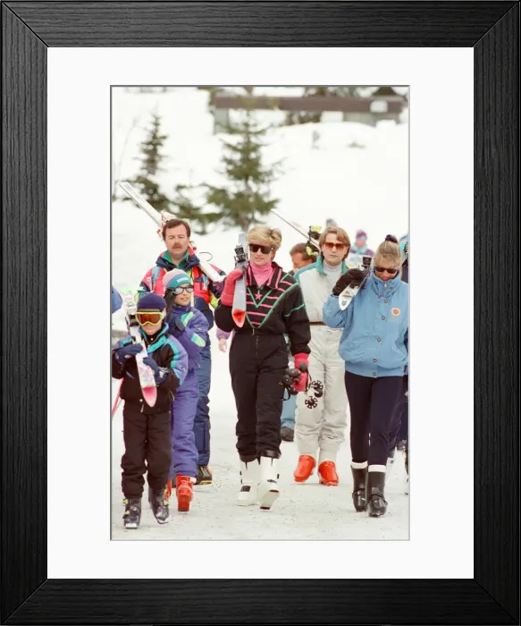 Framed Print : HRH The Princess of Wales, Princess Diana, enjoys a ski holiday in Lech, Austria Framed Print : HRH The Princess of Wales, Princess Diana, enjoys a ski holiday in Lech, Austria