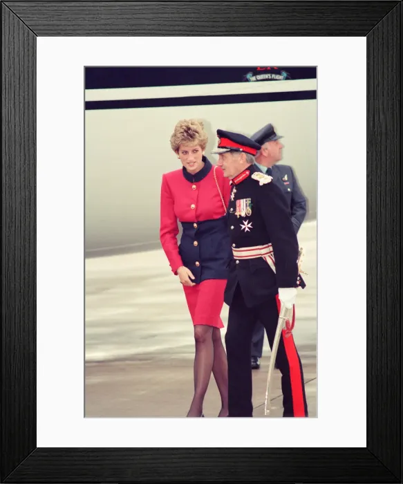 Framed Print : HRH The Princess of Wales, Princess Diana, arrives at Ringway, Manchester Airport Framed Print : HRH The Princess of Wales, Princess Diana, arrives at Ringway, Manchester Airport