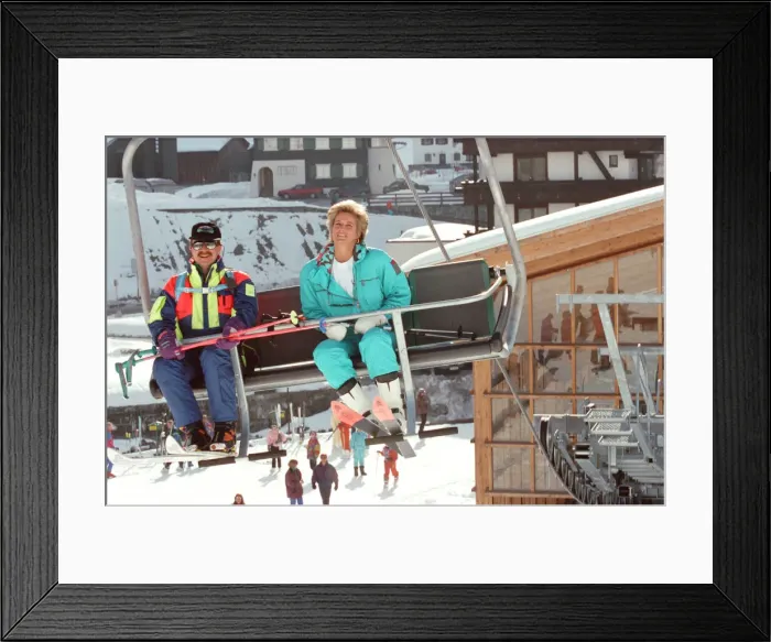 Framed Print : HRH The Princess of Wales, Princess Diana, enjoys a ski holiday in Lech, Austria Framed Print : HRH The Princess of Wales, Princess Diana, enjoys a ski holiday in Lech, Austria