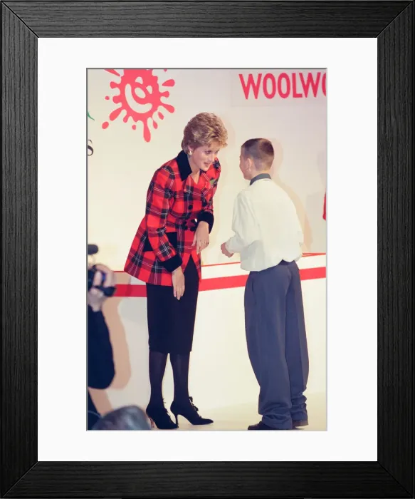 Framed Print : HRH The Princess of Wales, Princess Diana, attends and presents awards at the Barnado Framed Print : HRH The Princess of Wales, Princess Diana, attends and presents awards at the Barnado