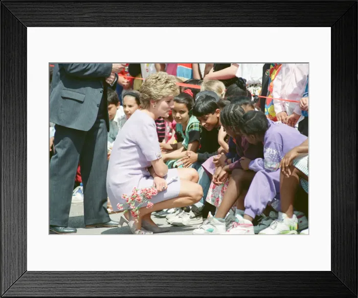 Framed Print : HRH The Princess of Wales, Princess Diana, meets the students