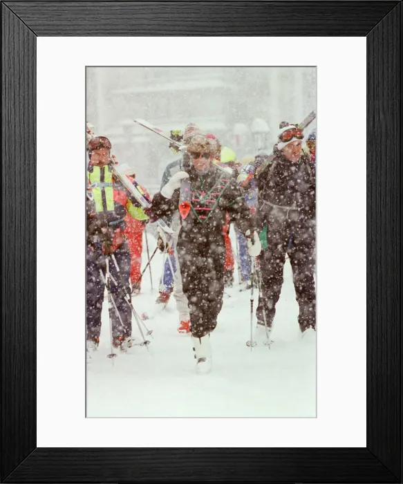 Framed Print : HRH The Princess of Wales, Princess Diana, enjoys a ski holiday in Lech, Austria Framed Print : HRH The Princess of Wales, Princess Diana, enjoys a ski holiday in Lech, Austria