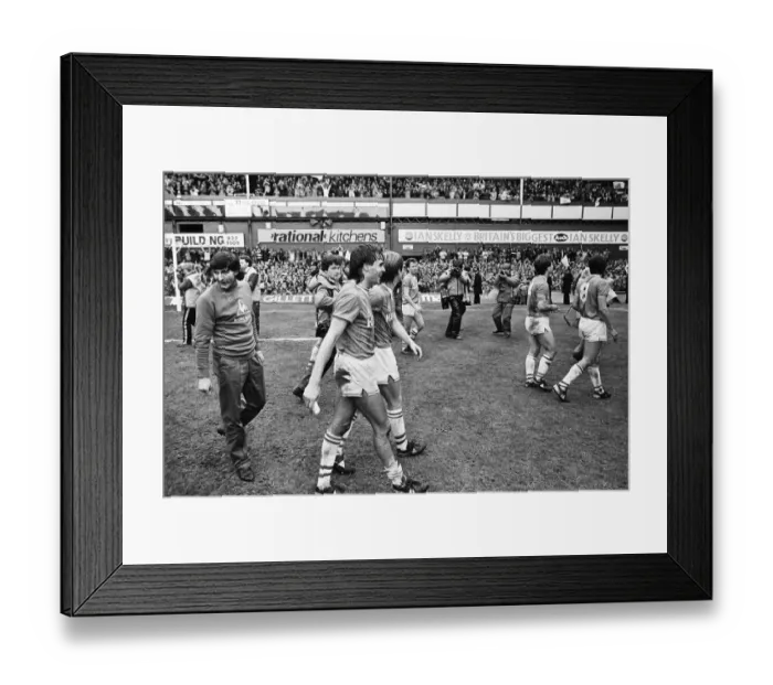 Framed Print : Everton clinched the league title for the eighth time in their history with a 2-0 win Framed Print : Everton clinched the league title for the eighth time in their history with a 2-0 win