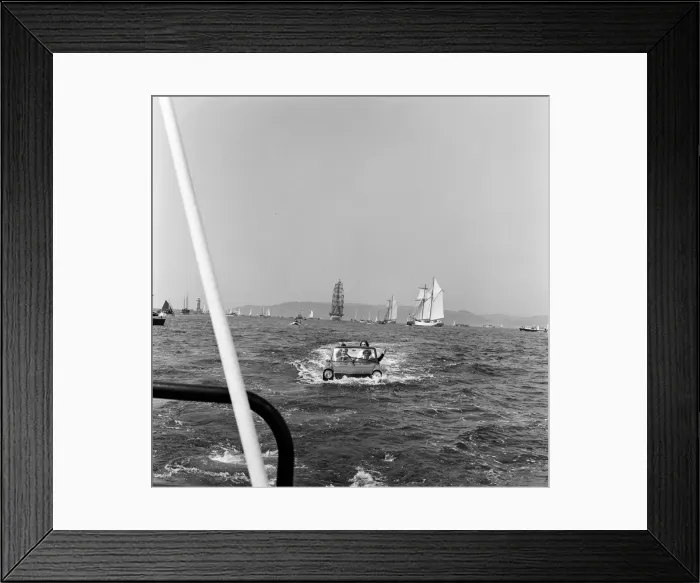 Framed Print : The Observer Trophy Single-handed Trans Atlantic Race. Yachtsmen leaving from Plymouth Framed Print : The Observer Trophy Single-handed Trans Atlantic Race. Yachtsmen leaving from Plymouth