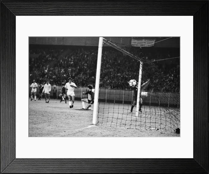 Framed Print : European Cup Final at the Parc Des Princes, Liverpool 1 v Real Madrid 0 Framed Print : European Cup Final at the Parc Des Princes, Liverpool 1 v Real Madrid 0