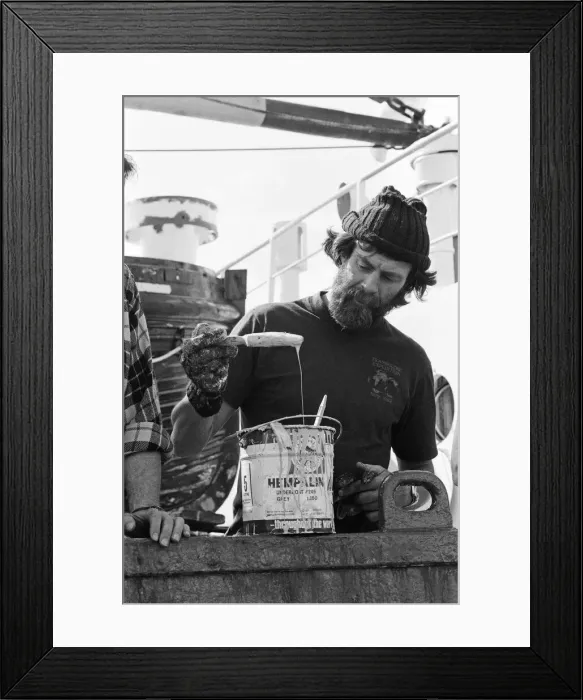 Framed Print : The Transglobe Expedition returns home. Sir Ranulph Fiennes aboard the Transglobe Framed Print : The Transglobe Expedition returns home. Sir Ranulph Fiennes aboard the Transglobe