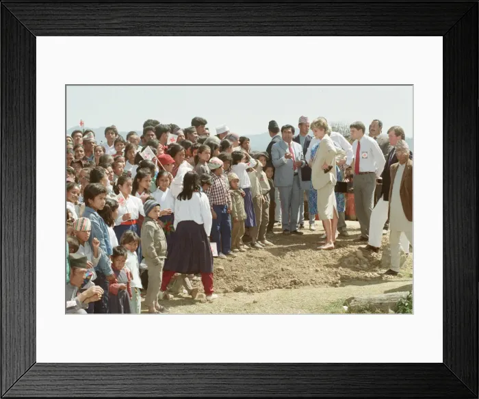 Framed Print : HRH The Princess of Wales, Princess Diana, in Nepal. The Princess visited Framed Print : HRH The Princess of Wales, Princess Diana, in Nepal. The Princess visited