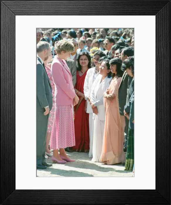 Framed Print : HRH The Princess of Wales, Princess Diana, in Nepal. The Princess visited