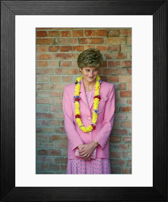 Framed Print : HRH The Princess of Wales, Princess Diana, in Nepal. The Princess visited Framed Print : HRH The Princess of Wales, Princess Diana, in Nepal. The Princess visited