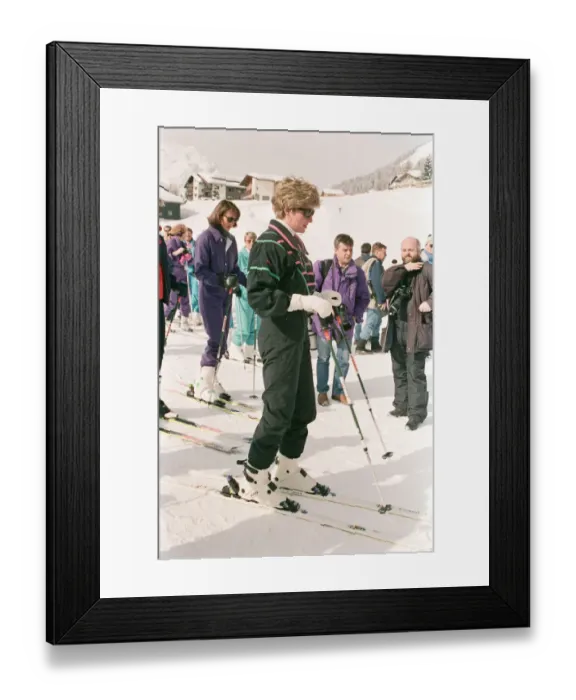 Framed Print : HRH The Princess of Wales, Princess Diana, on her skiing holiday at The Austrian Ski Framed Print : HRH The Princess of Wales, Princess Diana, on her skiing holiday at The Austrian Ski