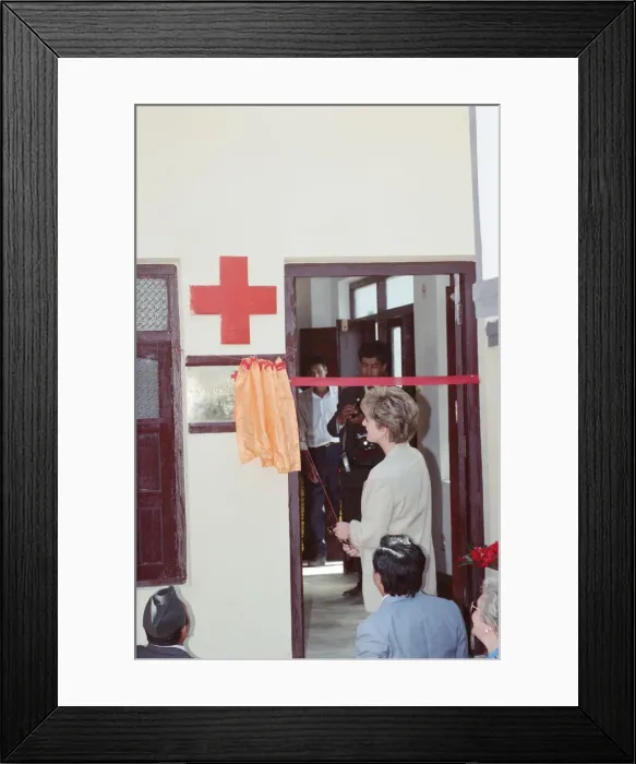 Framed Print : HRH The Princess of Wales, Princess Diana, in Nepal. The Princess visited Framed Print : HRH The Princess of Wales, Princess Diana, in Nepal. The Princess visited