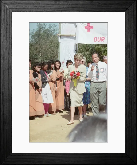 Framed Print : HRH The Princess of Wales, Princess Diana, in Nepal. The Princess visited Framed Print : HRH The Princess of Wales, Princess Diana, in Nepal. The Princess visited