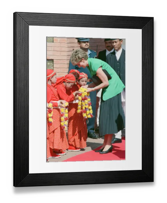 Framed Print : HRH The Princess of Wales, Princess Diana, in Nepal. The Princess visited Framed Print : HRH The Princess of Wales, Princess Diana, in Nepal. The Princess visited