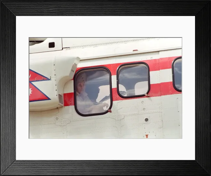 Framed Print : HRH The Princess of Wales, Princess Diana, in Nepal. The Princess visited Framed Print : HRH The Princess of Wales, Princess Diana, in Nepal. The Princess visited