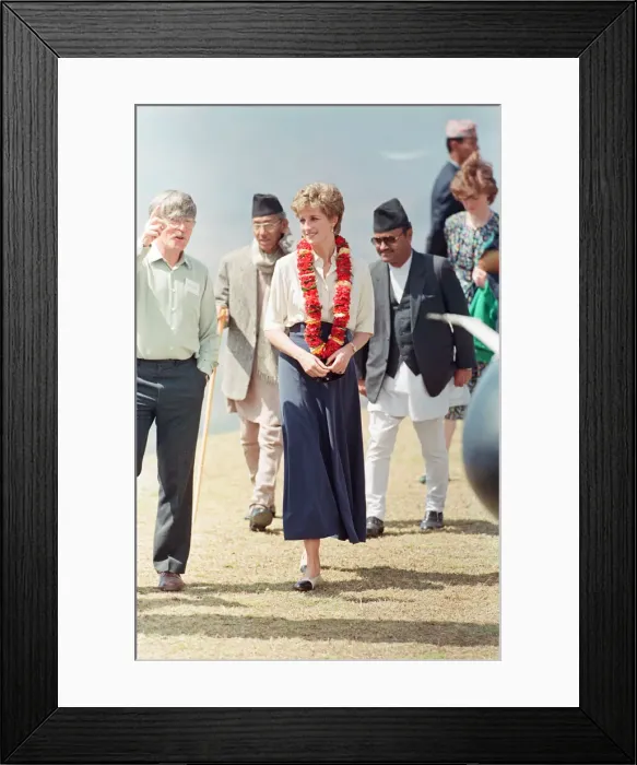 Framed Print : HRH The Princess of Wales, Princess Diana, in Nepal. The Princess visited Framed Print : HRH The Princess of Wales, Princess Diana, in Nepal. The Princess visited