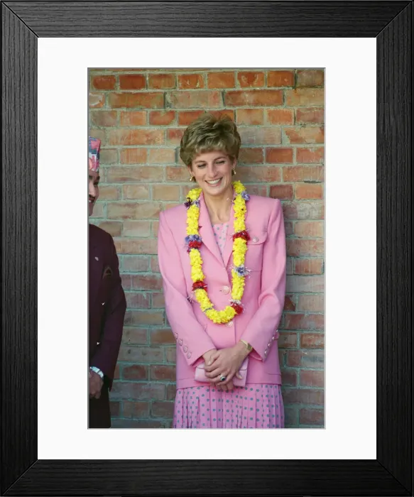 Framed Print : HRH The Princess of Wales, Princess Diana, in Nepal. The Princess visited Framed Print : HRH The Princess of Wales, Princess Diana, in Nepal. The Princess visited