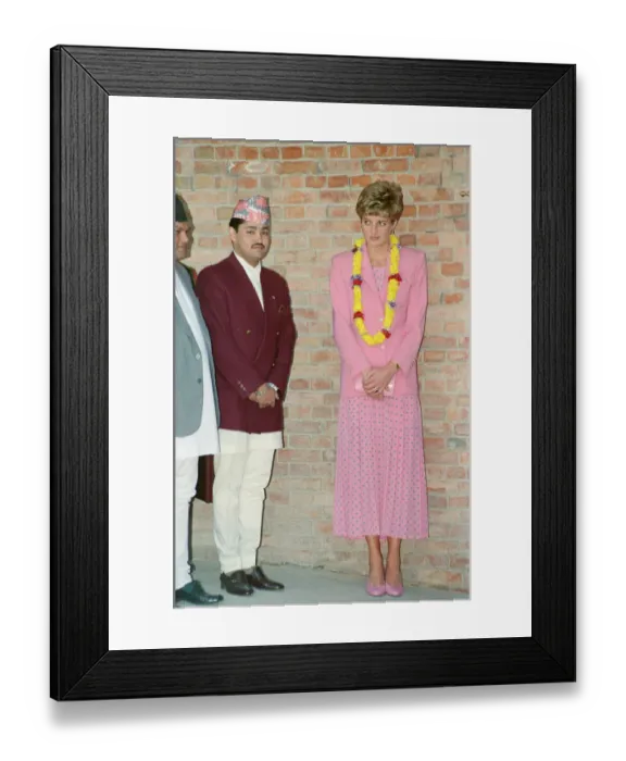 Framed Print : HRH The Princess of Wales, Princess Diana, in Nepal. The Princess visited Framed Print : HRH The Princess of Wales, Princess Diana, in Nepal. The Princess visited