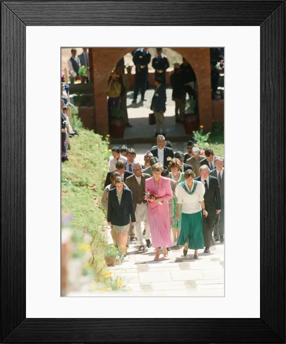 Framed Print : HRH The Princess of Wales, Princess Diana, in Nepal. The Princess visited