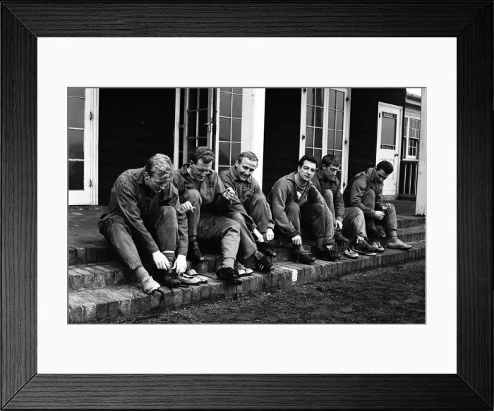 Framed Print : Everton at a special training for their third cup tie with Sheffield Wednesday at their Framed Print : Everton at a special training for their third cup tie with Sheffield Wednesday at their