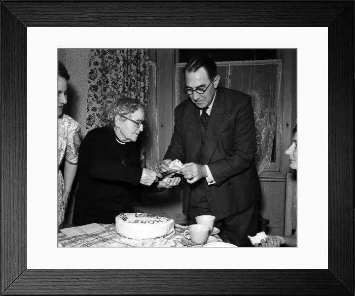 Framed Print : 01049403 Framed Print : 01049403
