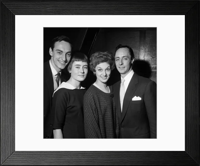 Framed Print : Actor Peter Reeves and fiance Janni Van Minnen with friends. 5th January 1960 Framed Print : Actor Peter Reeves and fiance Janni Van Minnen with friends. 5th January 1960