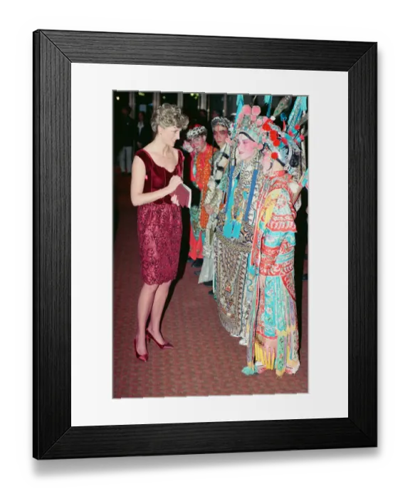 Framed Print : HRH The Princess of Wales, Princess Diana meets the cast of The Hong Kong Gala Framed Print : HRH The Princess of Wales, Princess Diana meets the cast of The Hong Kong Gala
