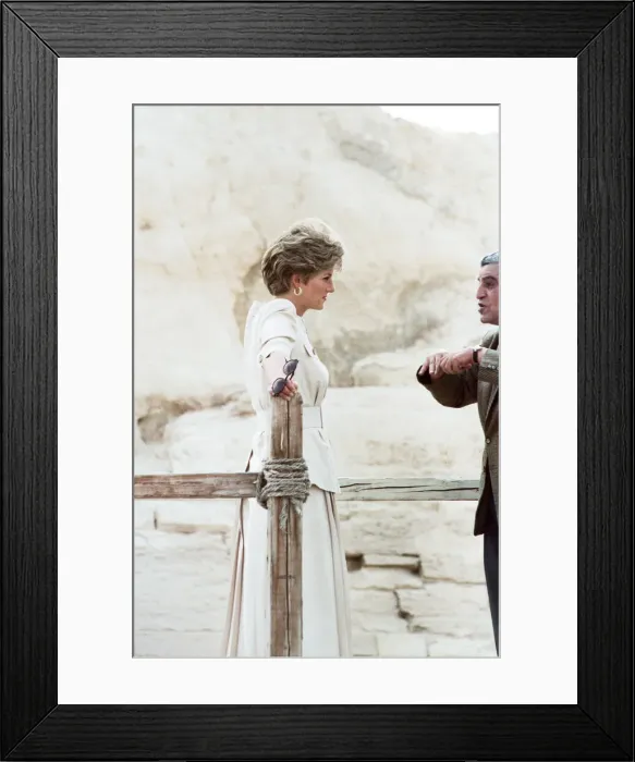 Framed Print : HRH The Princess of Wales, Princess Diana, in Egypt. Picture at the Pyramids