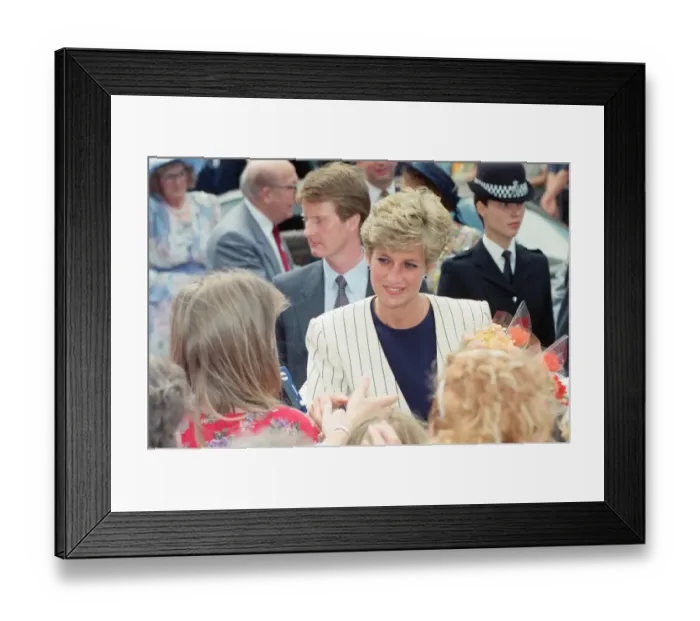 Framed Print : HRH The Princess of Wales, Princess Diana, on a walkabout in Sheffield and Rotherham Framed Print : HRH The Princess of Wales, Princess Diana, on a walkabout in Sheffield and Rotherham