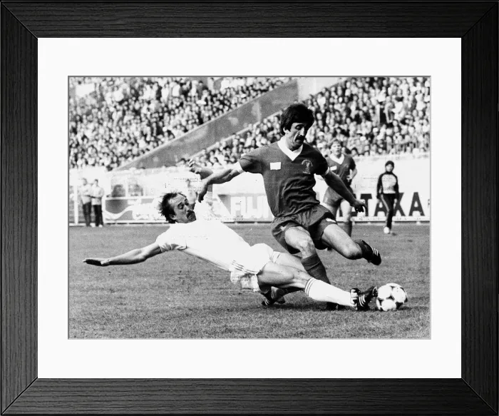 Framed Print : European Cup Final at the Parc Des Princes. Liverpool 1 v Real Madrid 0