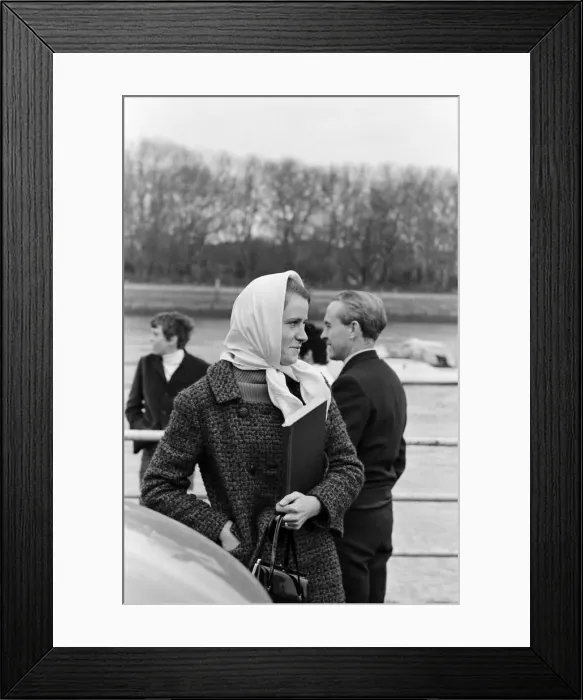 Framed Print : Sir Ranulph Twisleton-Wykeham-Fiennes, leader of a six man hovercraft expedition to Framed Print : Sir Ranulph Twisleton-Wykeham-Fiennes, leader of a six man hovercraft expedition to