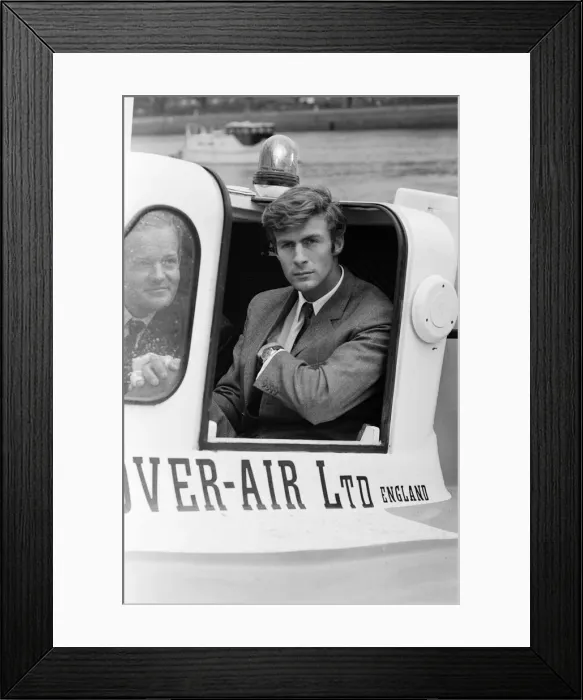 Framed Print : Sir Ranulph Twisleton-Wykeham-Fiennes, leader of a six man hovercraft expedition to