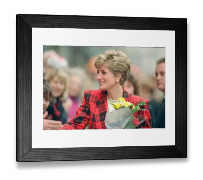 Framed Print : HRH The Princess of Wales, Princess Diana, dressed in tartan