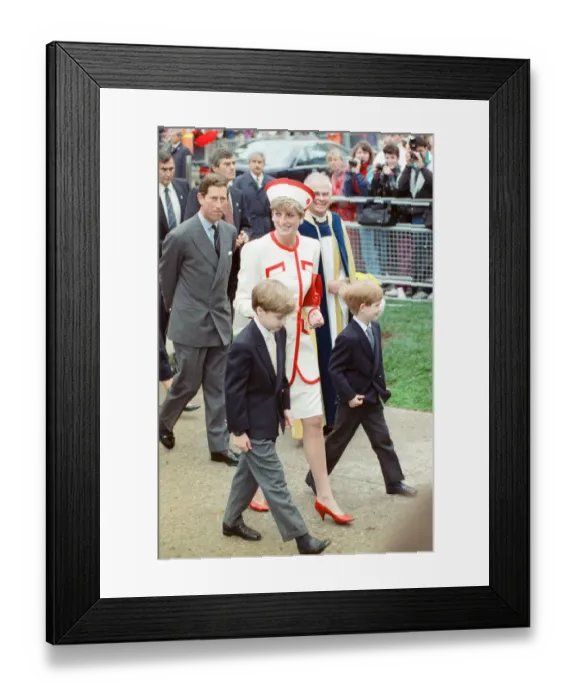 Framed Print : HRH The Princess of Wales, Princess Diana, with her sons William Framed Print : HRH The Princess of Wales, Princess Diana, with her sons William
