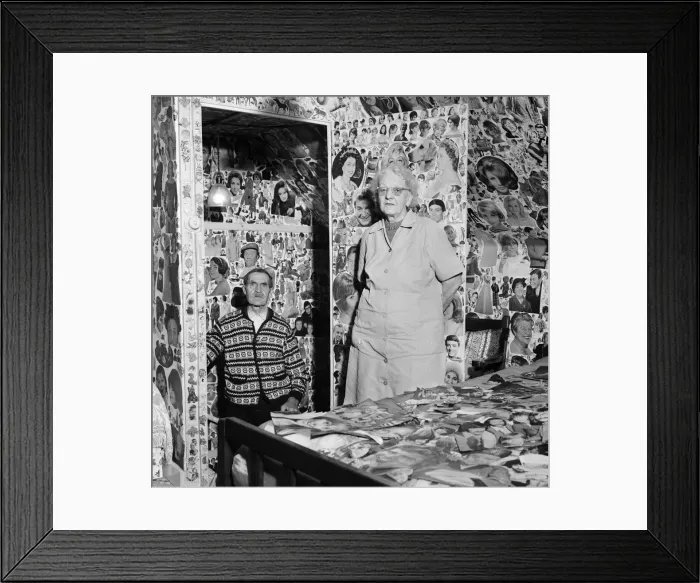 Framed Print : Mr Arthur Piper, 73, and his 80-year-old wife Sarah in the decorated bedroom of their Framed Print : Mr Arthur Piper, 73, and his 80-year-old wife Sarah in the decorated bedroom of their