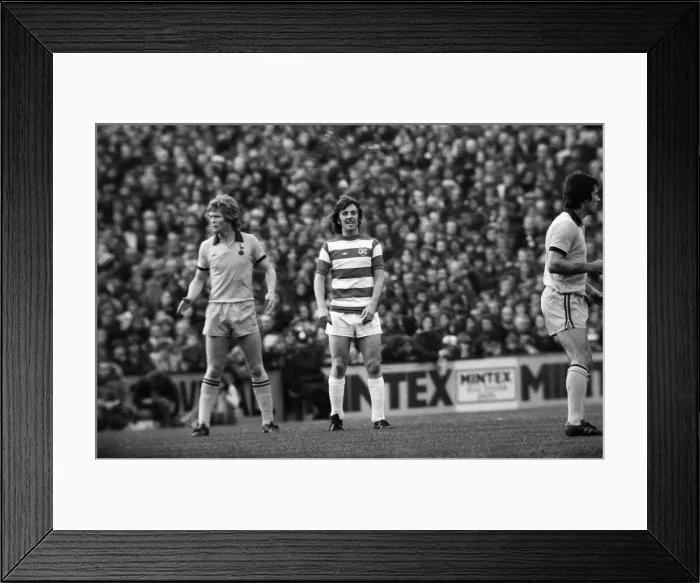 Framed Print : Queens Park Rangers v Tottenham Hotspur, League Division One. Final score 0-0 Framed Print : Queens Park Rangers v Tottenham Hotspur, League Division One. Final score 0-0