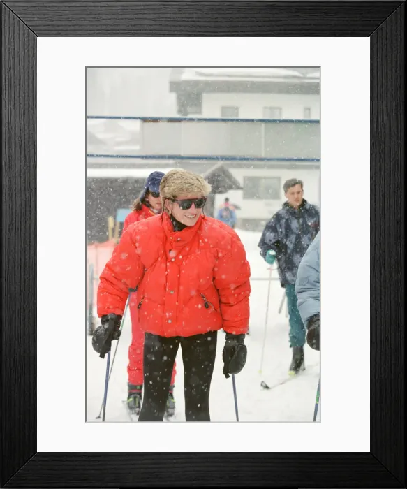 Framed Print : HRH The Princess of Wales, Princess Diana, on he ski holiday to Lech, Austria Framed Print : HRH The Princess of Wales, Princess Diana, on he ski holiday to Lech, Austria