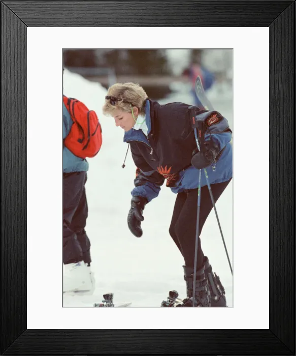 Framed Print : HRH The Princess of Wales, Princess Diana, on he ski holiday to Lech, Austria Framed Print : HRH The Princess of Wales, Princess Diana, on he ski holiday to Lech, Austria