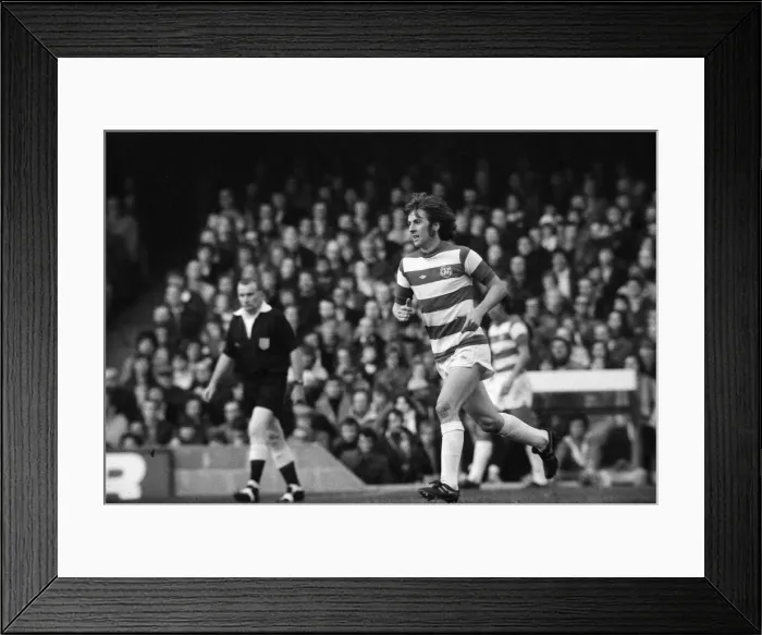 Framed Print : Queens Park Rangers v Tottenham Hotspur, League Division One. Final score 0-0 Framed Print : Queens Park Rangers v Tottenham Hotspur, League Division One. Final score 0-0