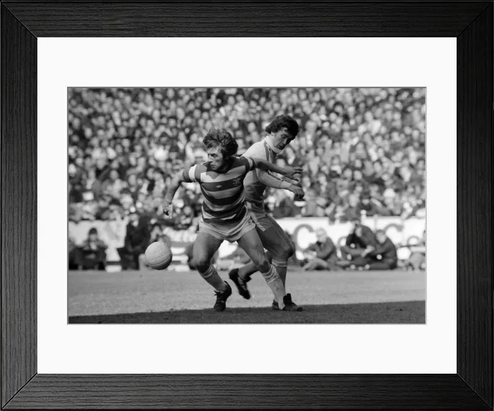 Framed Print : Queens Park Rangers v Leeds United, League Division One Framed Print : Queens Park Rangers v Leeds United, League Division One