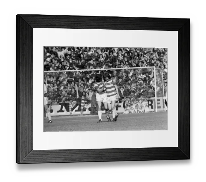 Framed Print : Queens Park Rangers v Leeds United, League Division One
