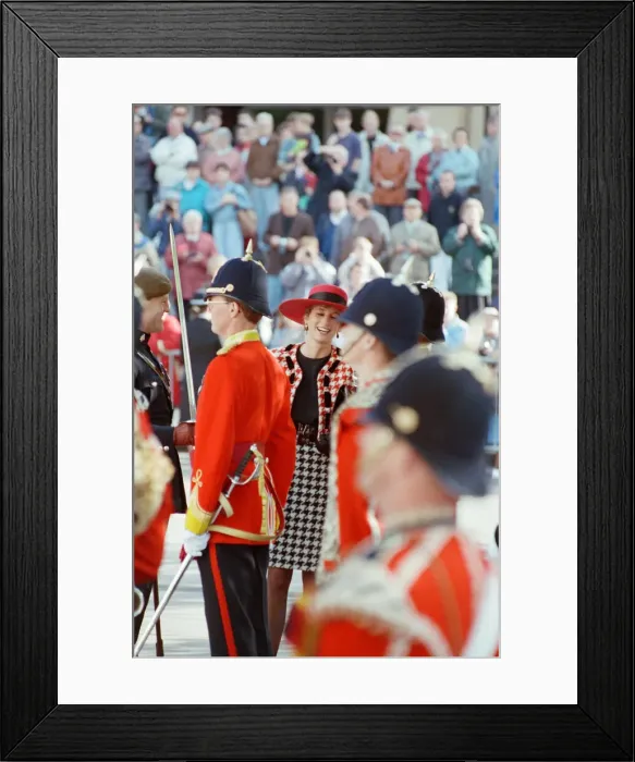 Framed Print : HRH The Princess of Wales, Princess Diana, visits Portsmouth to receive The Freedom of Framed Print : HRH The Princess of Wales, Princess Diana, visits Portsmouth to receive The Freedom of