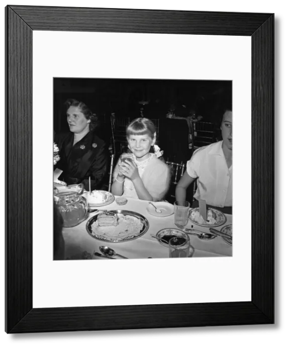 Framed Print : Sunday Pictorial childrens art exhibition tea party. 23rd July 1954