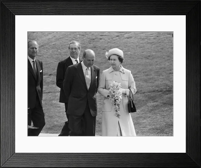 Framed Print : The visit to Liverpool of Her Majesty Queen Elizabeth II and Prince Philip